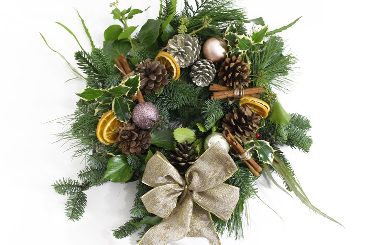 DIY Christmas Wreath - Fresh | Carly Musleh