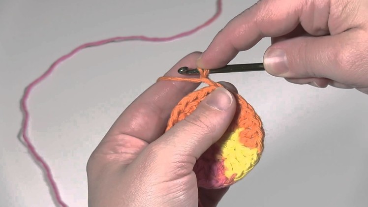 How to Crochet: Chainless Starting Double Crochet in the Round