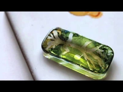 Painting On a Glass Pendant with Alcohol Inks