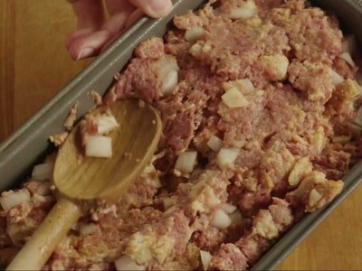 How to Make Old-Fashioned Meatloaf