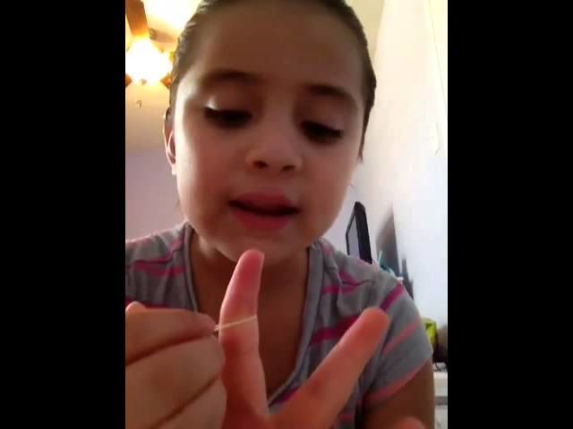 How to make rainbow loom ring with your fingers