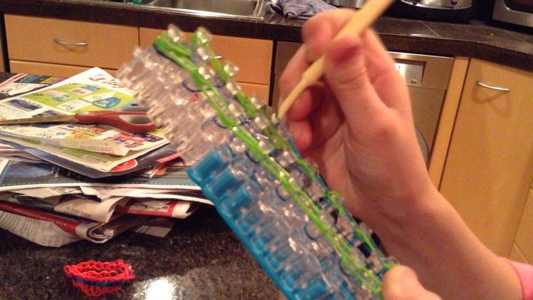How to make a Circular Spider Web Rainbow Loom By Kayla L