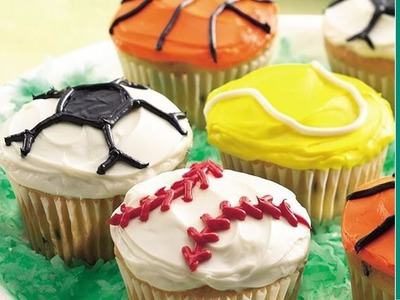 Cupcake decorating ideas: Sports theme decorated cupcakes