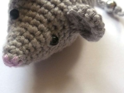 How To Make A Mouse Crochet Cat Toy - DIY Crafts Tutorial - Guidecentral