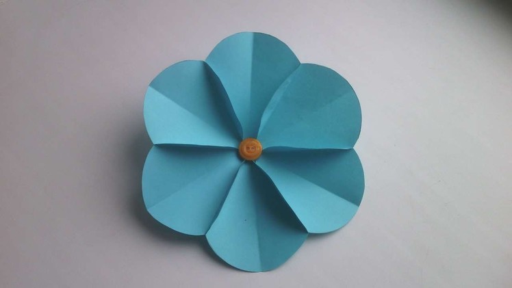 How To Make A Simple Paper Flower - DIY Crafts Tutorial - Guidecentral