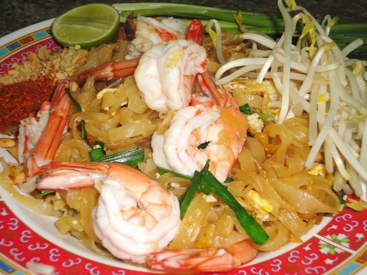 Thai Food Cooking Tutorial: Pad Thai