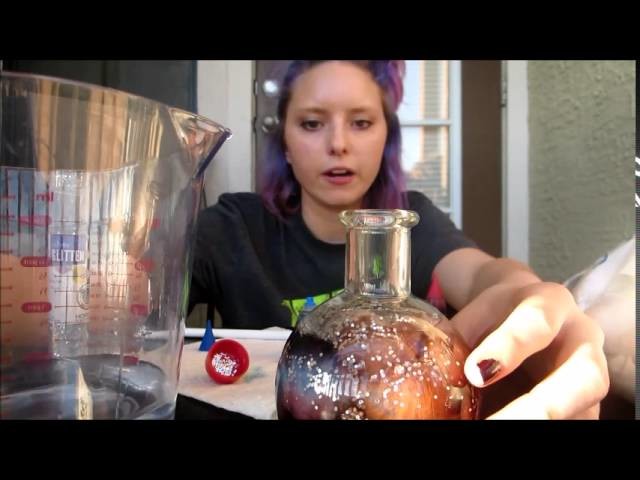 DIY Halloween As seen on Pinterest! Making a Glaxay in a Potion bottle- Normal People Challange