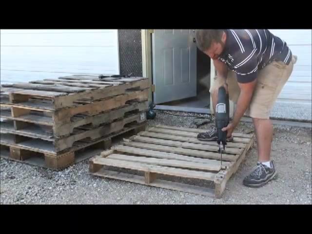 How to Dismantle Wood Pallets