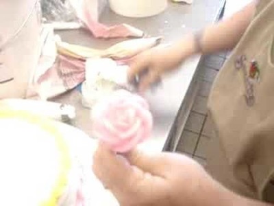 Making buttercream roses with tk