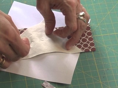 Video tutorial: foundation paper piecing for beginners: whirlwind block
