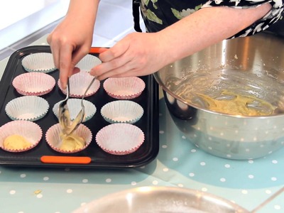 How to bake the perfect cupcake -- Bing UK