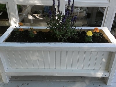How to make a flower bed with reclaimed wood