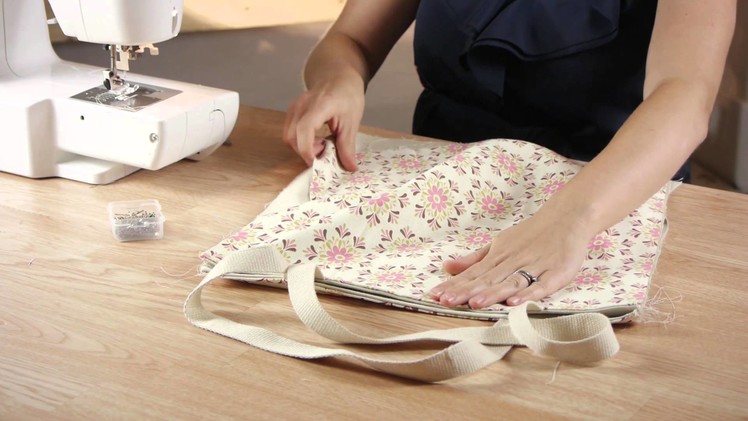 How to Make a Shoulder Handbag : Crafting Projects & Cleaning