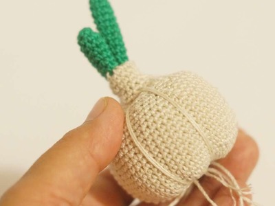 How To Make A Crocheted Children's Toy Garlic - DIY Crafts Tutorial - Guidecentral