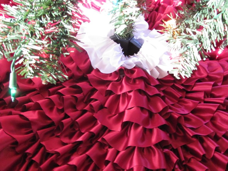 DIY Ruffle Christmas Tree Skirt