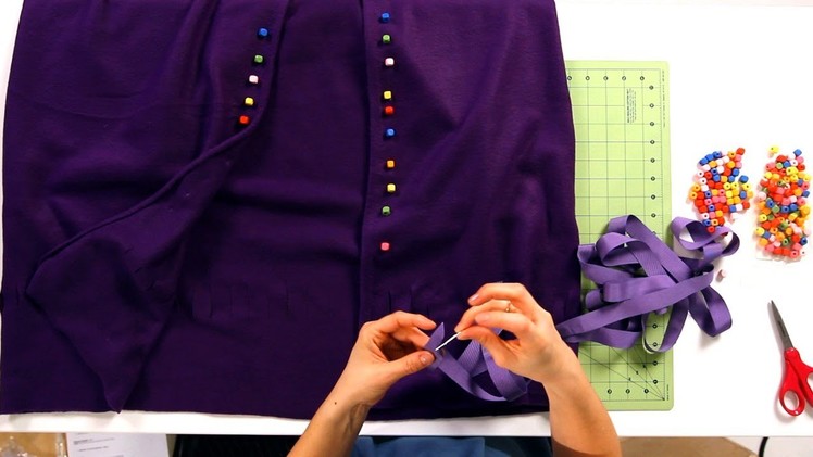 How to Finish a No-Sew Cape | No-Sew Crafts