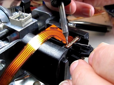 #127: Repair Log, Part 2: Icom IC-706MkIIG flex circuit replacement - DIY repair