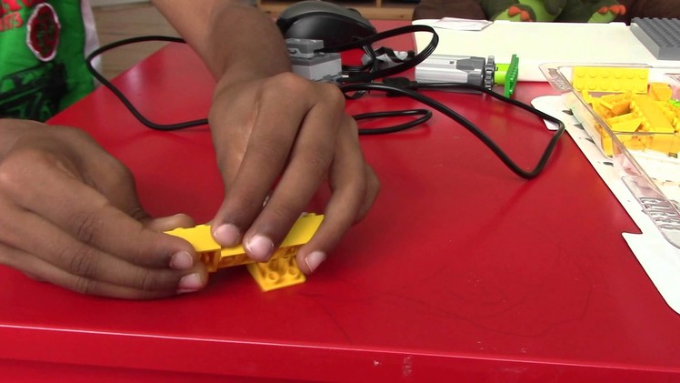 10 DIY Airplane - Lego Robotics - Build a motorized plane with a tilt sensor. Using Scratch