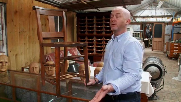 How To Wax a Wooden Chair - Salvage Hunters DIY Tips - EB