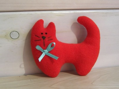 How To Sew A Rufous Cat Brooch - DIY Style Tutorial - Guidecentral