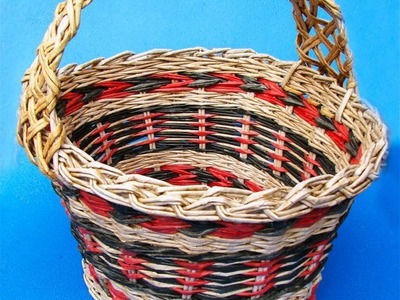 How to weave a holder for an Easter basket. Part 7.