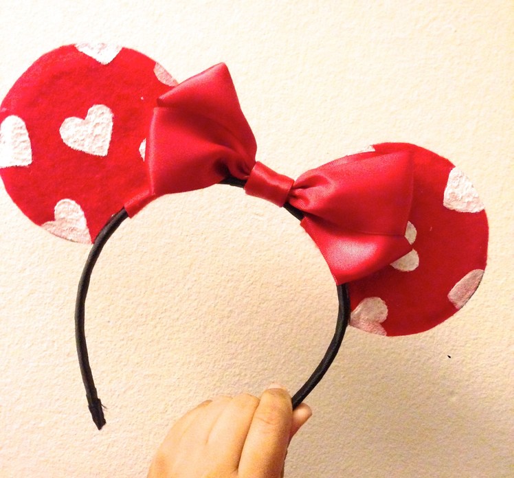 ♥ DIY Valentine's Day Minnie Mouse Ears! ♥