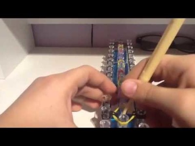 How to make a rainbow bridge bracelet with Rainbow Loom
