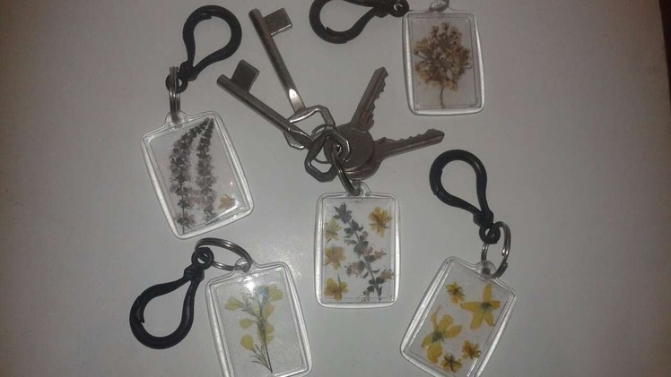 How To Make Simple Beautiful Dried Flowers Key Chain - DIY Style Tutorial - Guidecentral