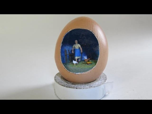 Make a diorama in an egg