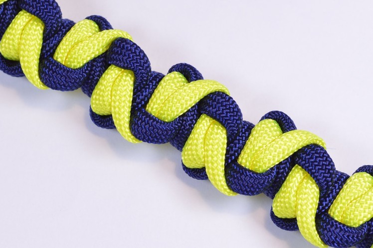 Make the "Snake Fangs" Design Paracord Survival Bracelet - BoredParacord!
