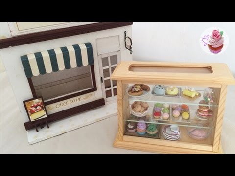 DIY: Miniature cake house & bakery