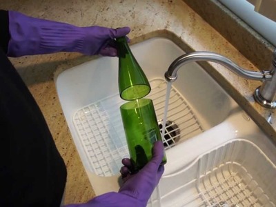 How to cut a glass wine bottle in 60 seconds