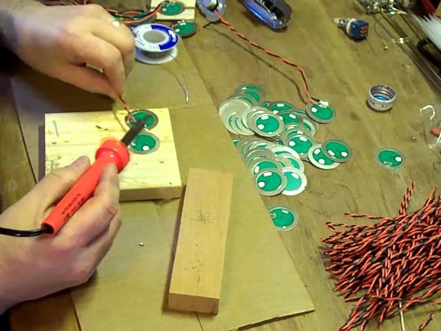 How to solder a Piezo Pickup