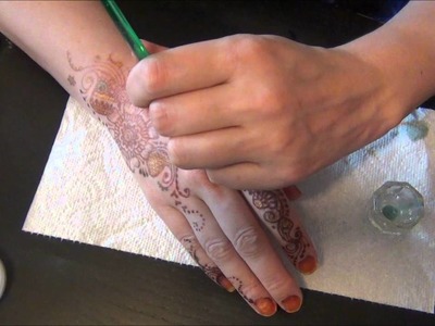 Zardosi, adding shimmer and glitter to your henna stain