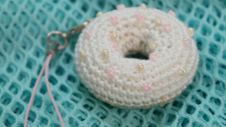 How To Make A Sweet Crocheted Donut Charm For Keys - DIY Crafts Tutorial - Guidecentral