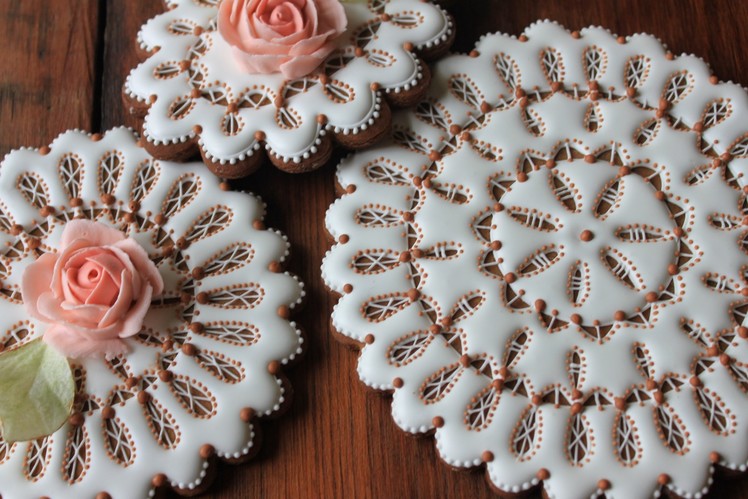 How to Make Eyelet Lace Doily Cookies (aka Part 1 of My 3-D Wedding Bouquets)