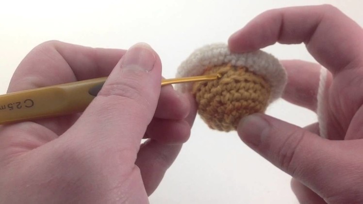 Solar System Crochet Pattern: Making Saturn's Rings, Working in Front Loops (left handed)