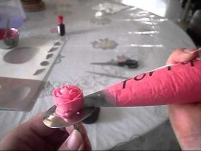 Buttercream rose (how to pipe!), practice makes perfect!! u should try this!