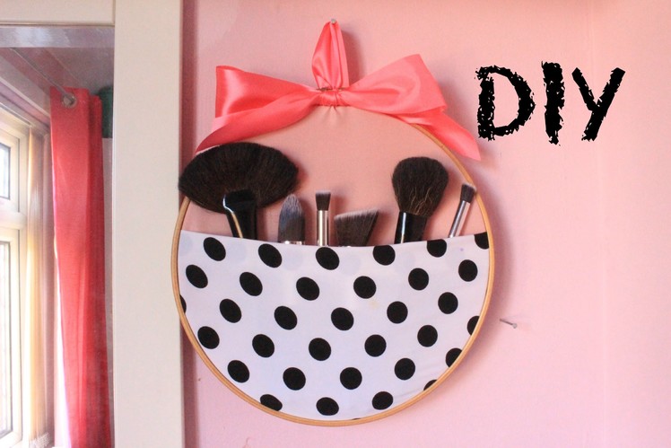 DIY: Inexpensive and easy make up brush organiser. make up brush pocket