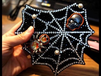 Halloween necklace by Guzialia Reed