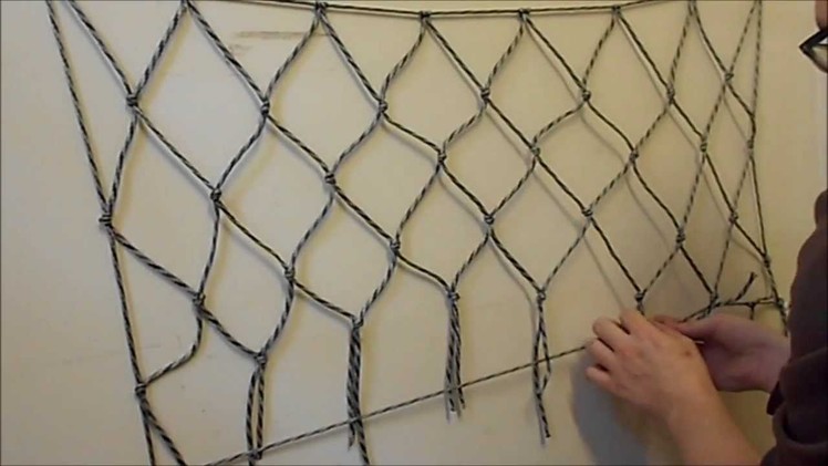 How to make a net using paracord or any other cordage (EASY)