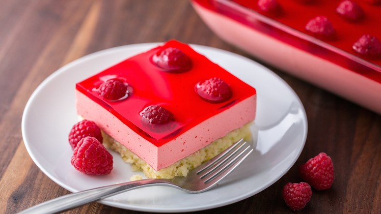 Dessert: Raspberry Jello Cake Recipe - Natashas Kitchen