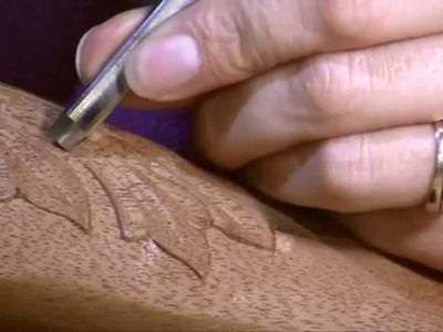 How to carve an acanthus leaf on a cabriole leg