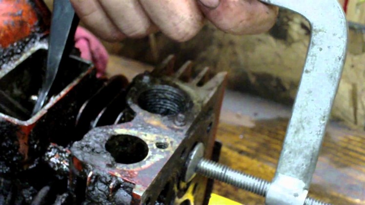 5 Horsepower Briggs Restoration Project and How to unseize pistons and valves