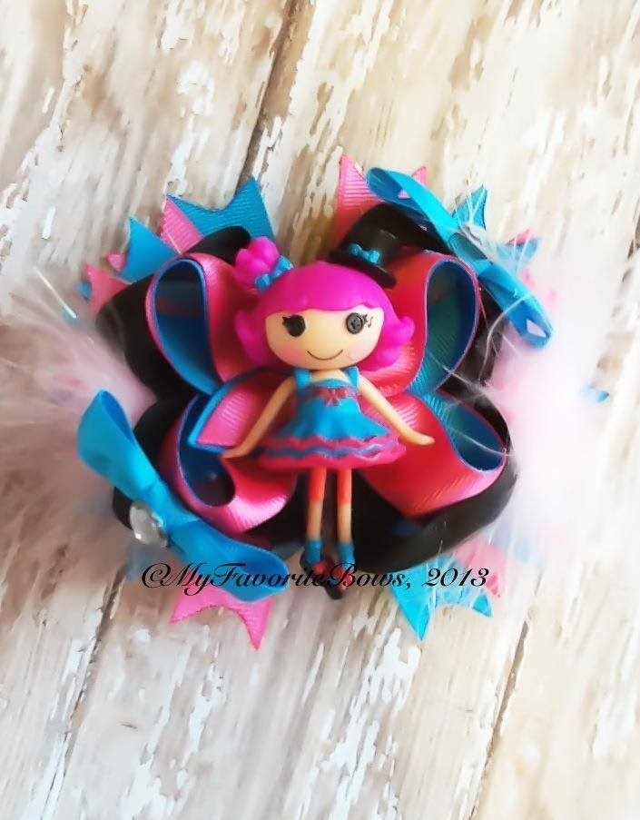 How to make a hair bow with a doll in the center
