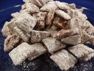 Puppy Chow Recipe (Yummy cereal snack for people)