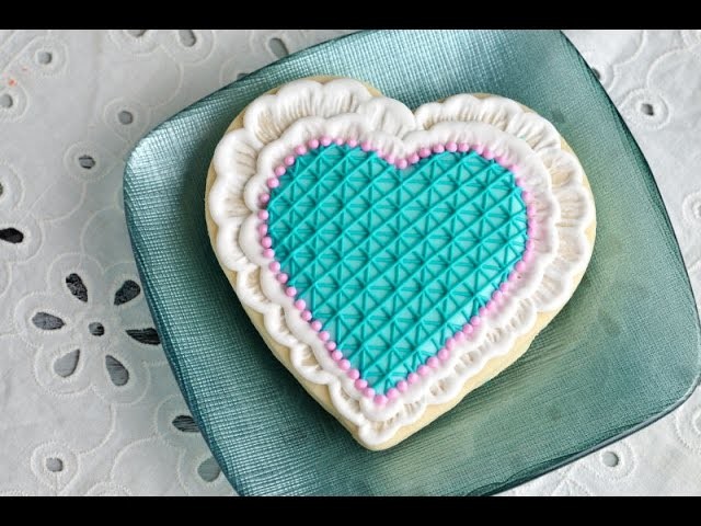 BRUSHED EMBROIDERY LACE HEART COOKIES, HANIELA'S