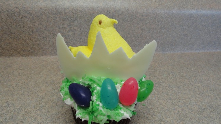 Decorating Cupcakes #92:  Easter Chick and Egg