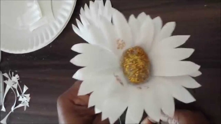 How to make flowers from paper plates