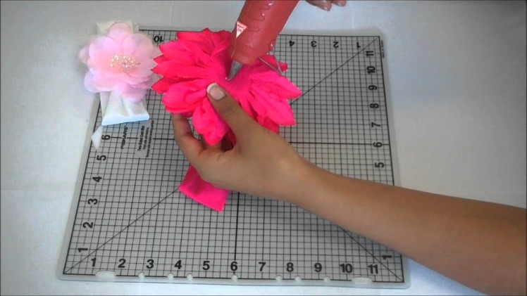 A Trimweaver Idea: Attaching a Flower to a Nylon Headband